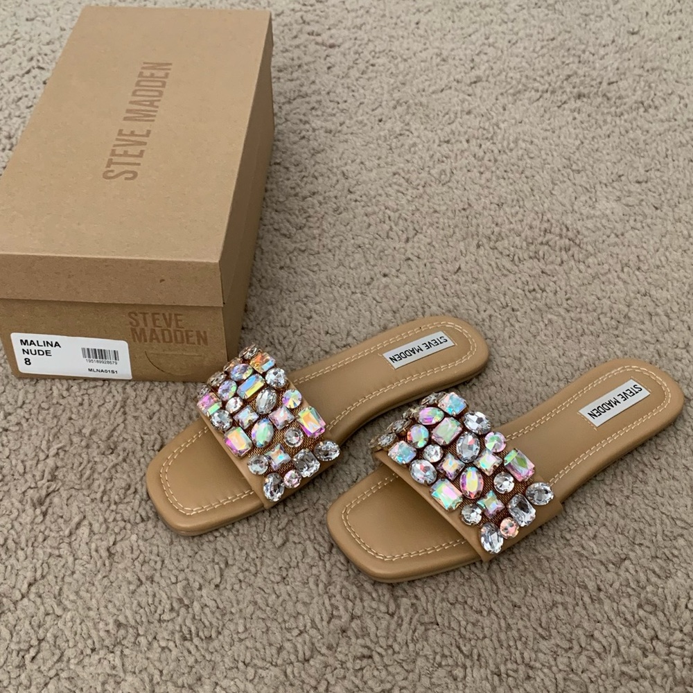 Steve Madden “Malina” sandal